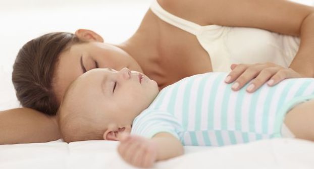 Why bed sharing with infants is not a good idea