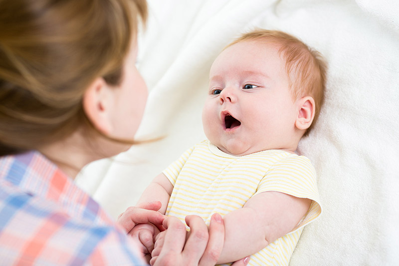 baby-talking-to-mom