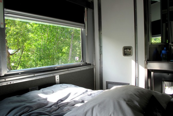 bed layout in the sleeper room, VIA Rail, Canada