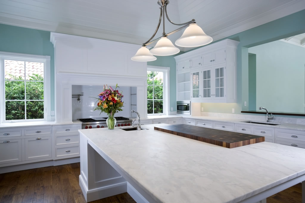 Open-space-kitchen-with-White-Quartz-Countertops