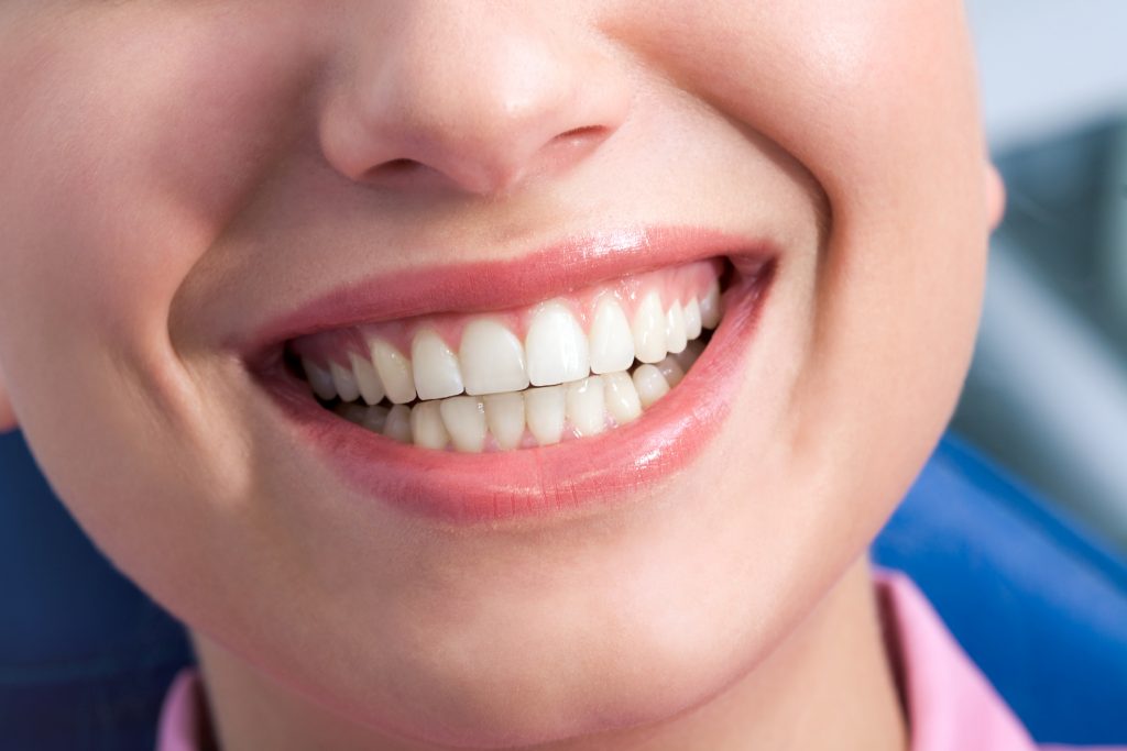 6 Effective Tips on How to Keep Your Teeth and Gums Healthy