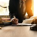 10 Common Mistakes When Choosing a Lawyer_ Avoid Pitfalls When Protecting Your Rights
