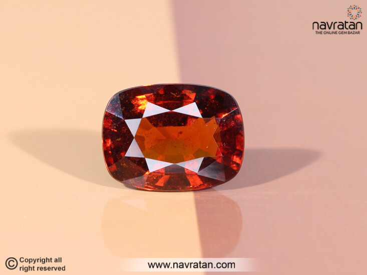 Hessonite-Stone